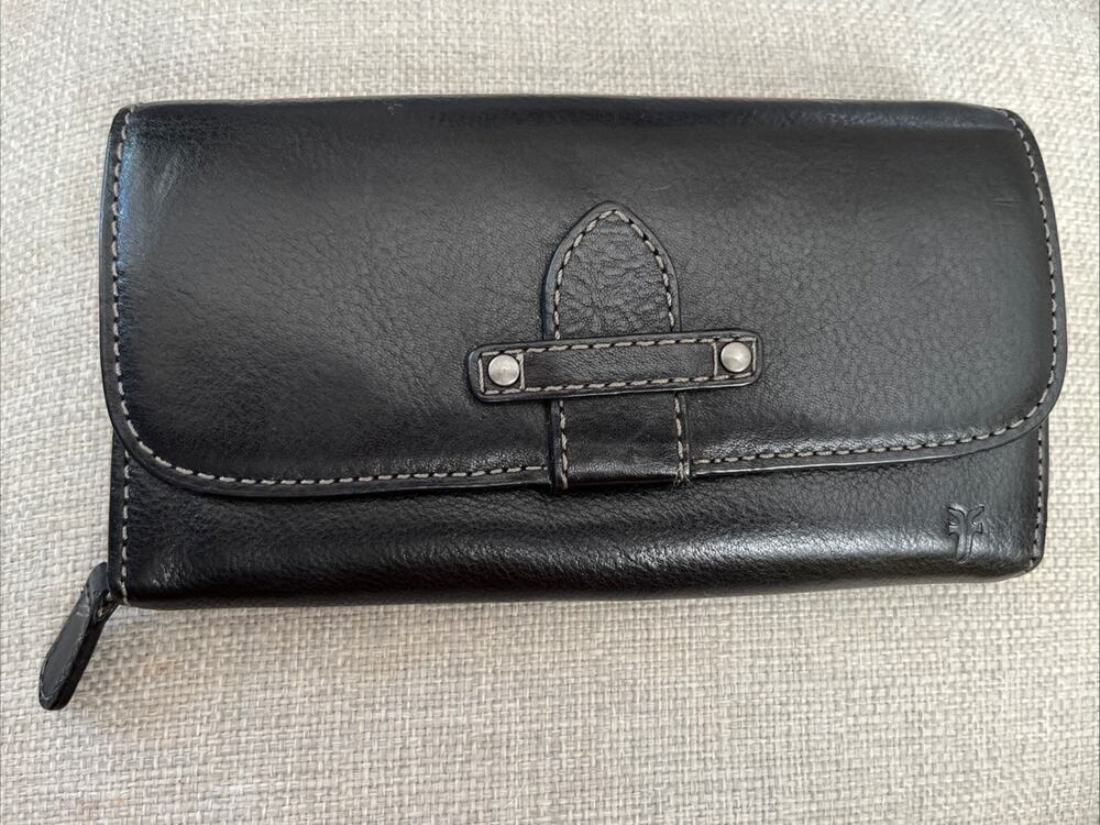 FRYE Leather Wallet Womens Black Trifold Clutch Coin Snap Olivia Classic